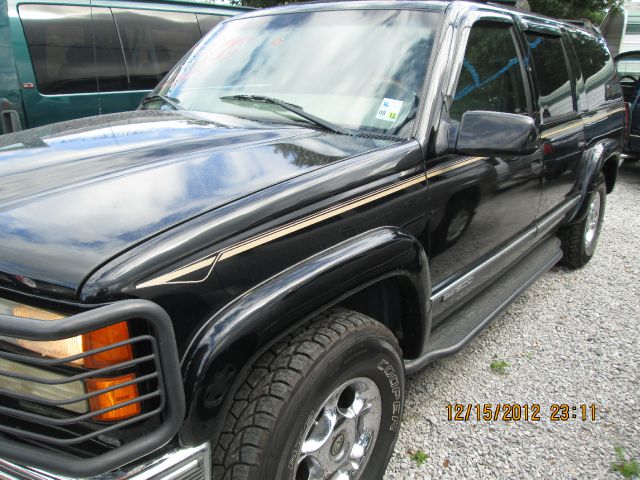 1999 GMC Suburban Unknown