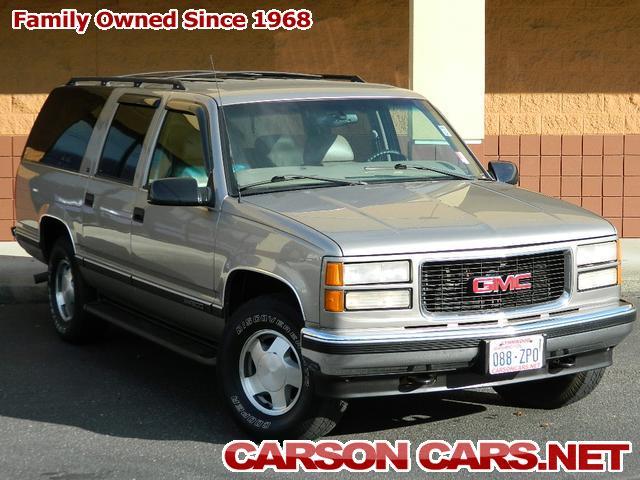 1999 GMC Suburban SLT