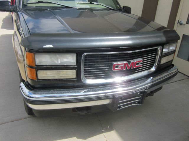 1999 GMC Suburban Unknown