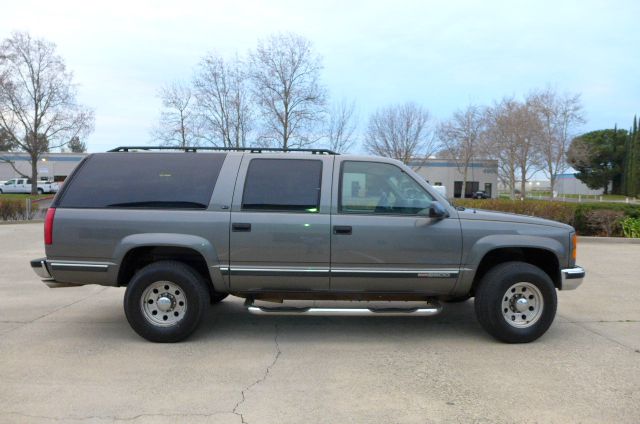 1999 GMC Suburban Slt/laramie 4D Quad Cab Truck