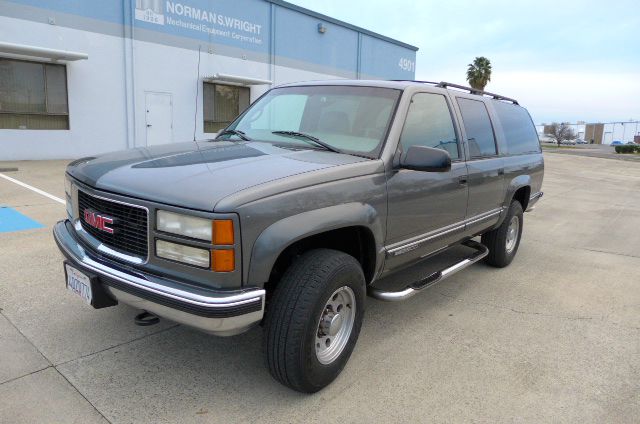1999 GMC Suburban Slt/laramie 4D Quad Cab Truck