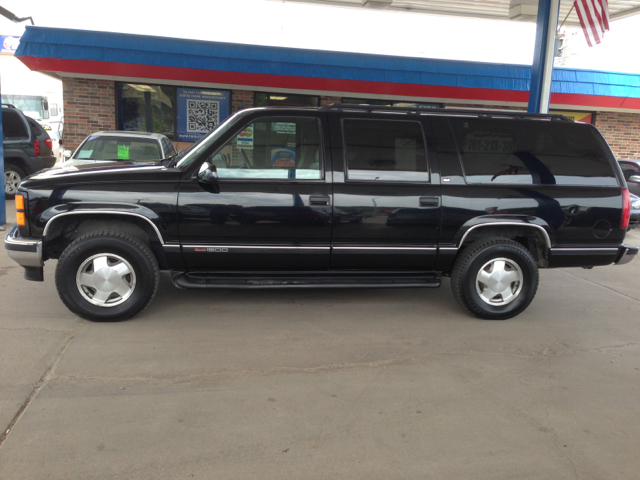 1999 GMC Suburban C350 4dr Sdn 3.5L Sport RWD Sedan