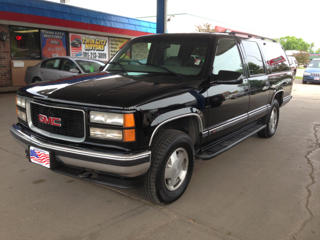 1999 GMC Suburban C350 4dr Sdn 3.5L Sport RWD Sedan