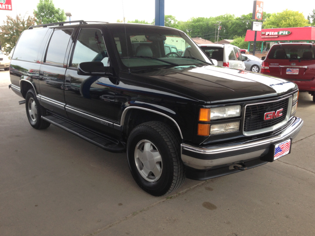 1999 GMC Suburban C350 4dr Sdn 3.5L Sport RWD Sedan