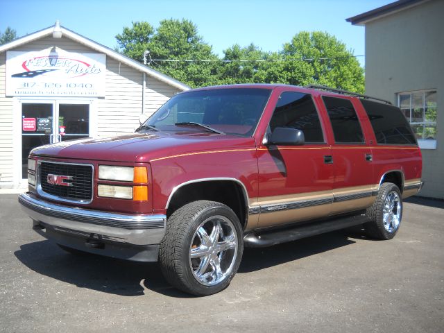 1999 GMC Suburban SLT