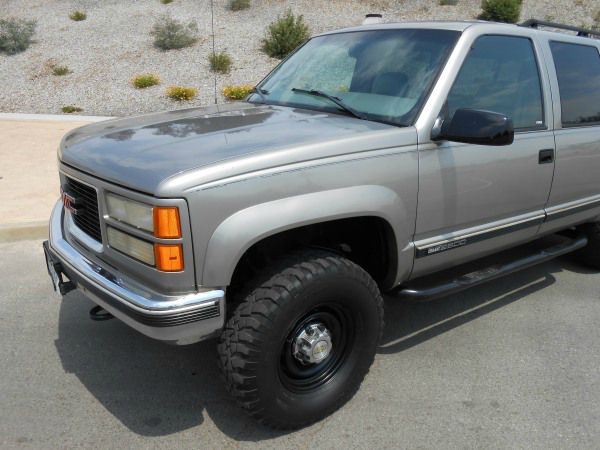 1999 GMC Suburban SL1