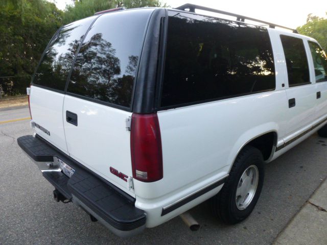 1999 GMC Suburban Unknown