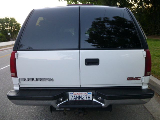 1999 GMC Suburban Unknown