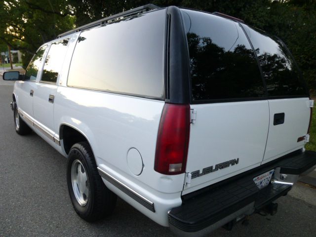 1999 GMC Suburban Unknown