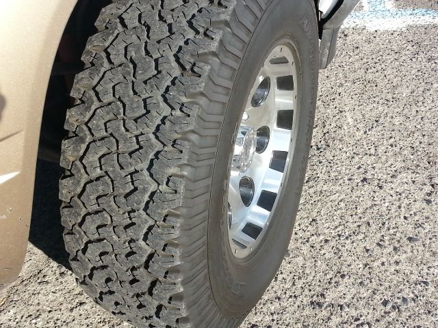 1999 GMC Suburban SLT