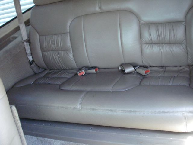 1999 GMC Suburban SLT