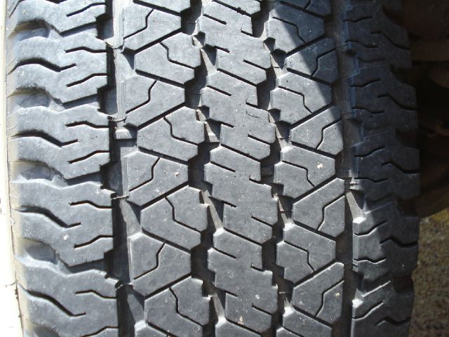 1999 GMC Suburban SLT