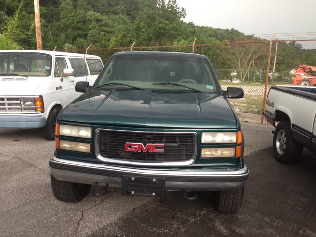 1999 GMC Suburban Unknown