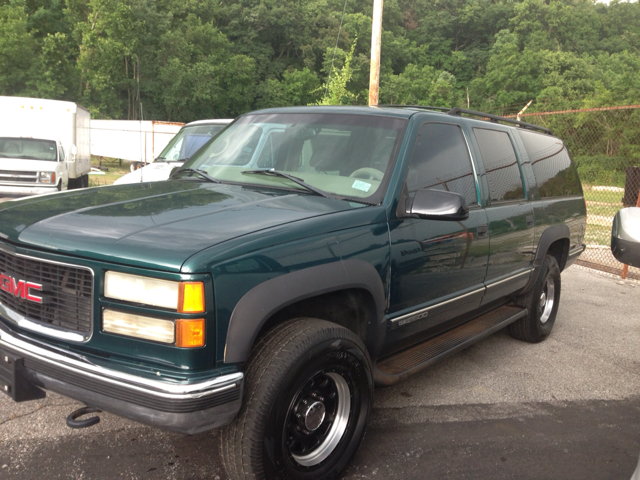 1999 GMC Suburban Unknown