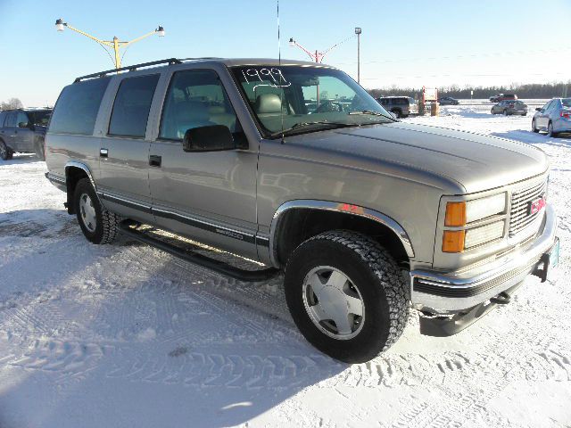 1999 GMC Suburban SLT