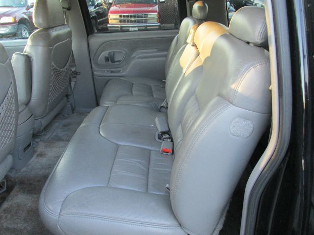 1999 GMC Suburban Unknown