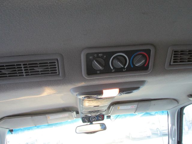 1999 GMC Suburban Unknown