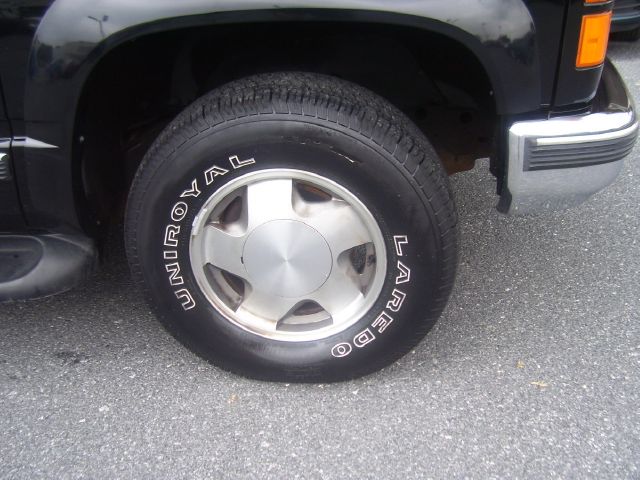 1999 GMC Suburban EX Automatic W/leatherdvd RES