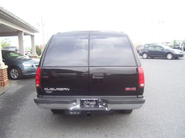 1999 GMC Suburban EX Automatic W/leatherdvd RES