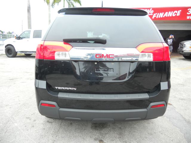 2011 GMC Terrain Nav-tv/dvd-quads-third-sunroof-leather-4wd-6 CD TH