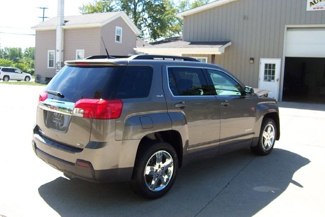 2012 GMC Terrain Nav-tv/dvd-quads-third-sunroof-leather-4wd-6 CD TH