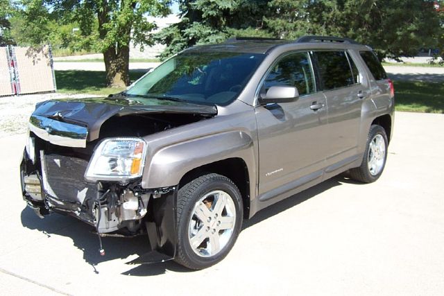 2012 GMC Terrain Nav-tv/dvd-quads-third-sunroof-leather-4wd-6 CD TH