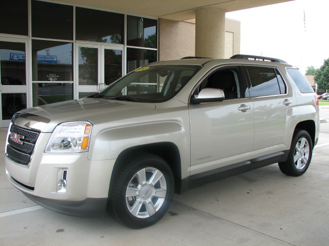 2013 GMC Terrain Nav-tv/dvd-quads-third-sunroof-leather-4wd-6 CD TH