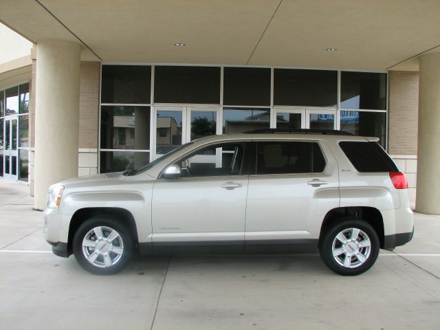 2013 GMC Terrain Nav-tv/dvd-quads-third-sunroof-leather-4wd-6 CD TH