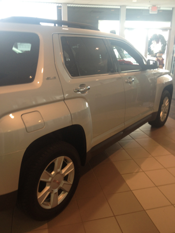 2013 GMC Terrain Nav-tv/dvd-quads-third-sunroof-leather-4wd-6 CD TH