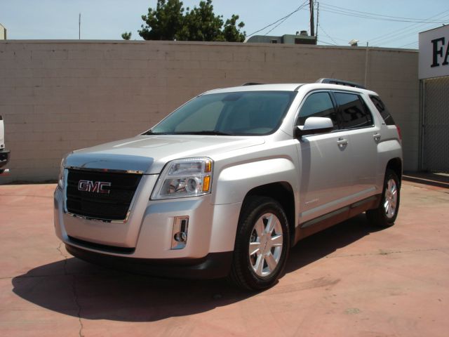 2013 GMC Terrain Nav-tv/dvd-quads-third-sunroof-leather-4wd-6 CD TH
