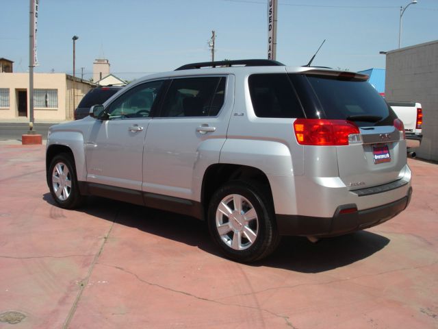 2013 GMC Terrain Nav-tv/dvd-quads-third-sunroof-leather-4wd-6 CD TH