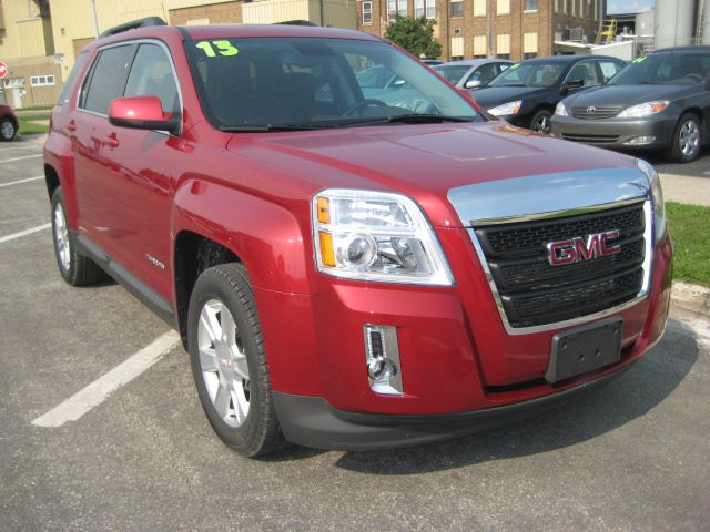 2013 GMC Terrain Nav-tv/dvd-quads-third-sunroof-leather-4wd-6 CD TH