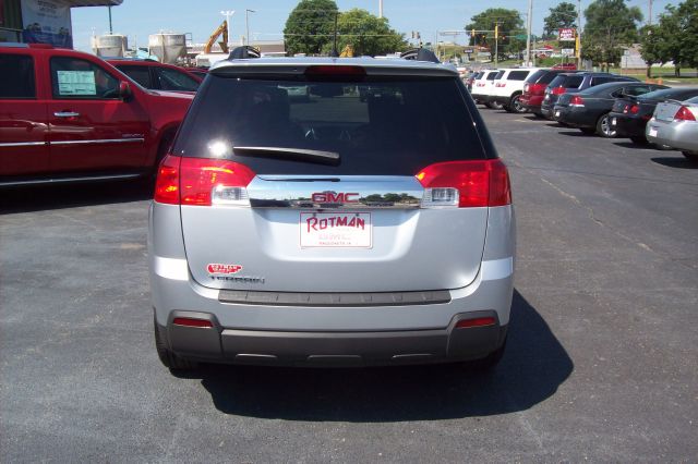 2013 GMC Terrain Nav-tv/dvd-quads-third-sunroof-leather-4wd-6 CD TH