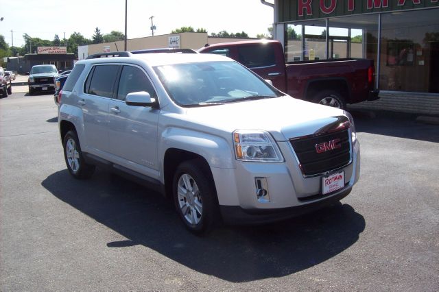 2013 GMC Terrain Nav-tv/dvd-quads-third-sunroof-leather-4wd-6 CD TH