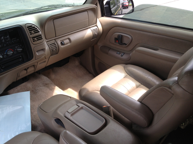 1999 GMC Unspecified C350 4dr Sdn 3.5L Sport RWD Sedan