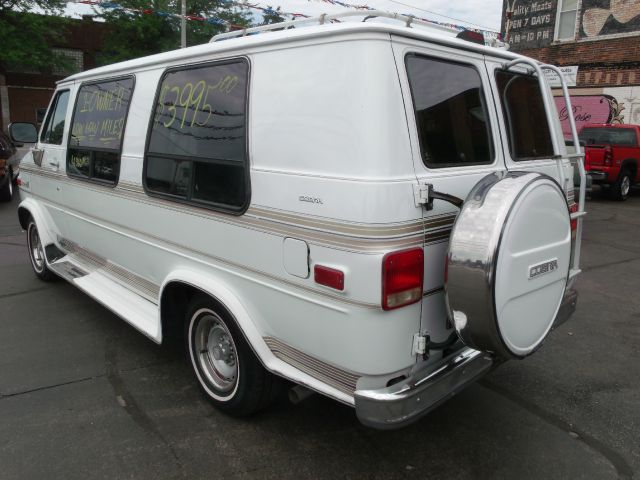 1992 GMC Vandura G2500 SE - Convertible Sharp
