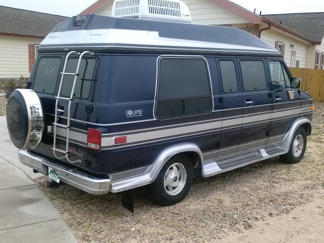 1995 GMC Vandura G2500 ION 1 4dr Sdn Auto Sedan
