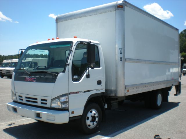2007 GMC W4500 SR5 TRD Sport