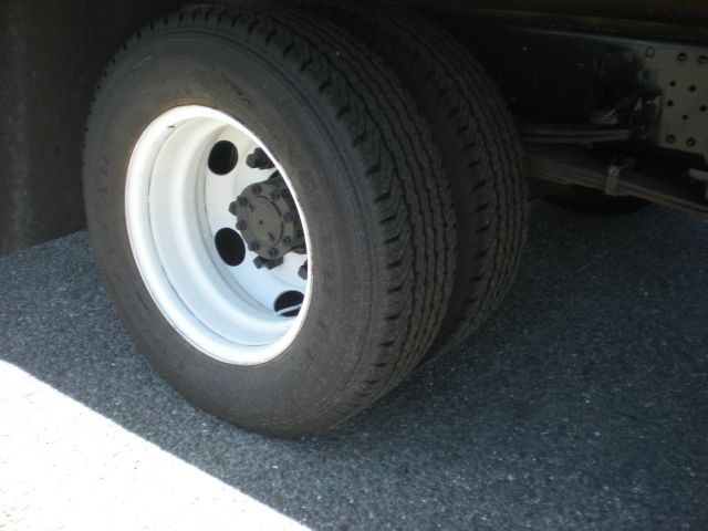 2007 GMC W4500 SR5 TRD Sport