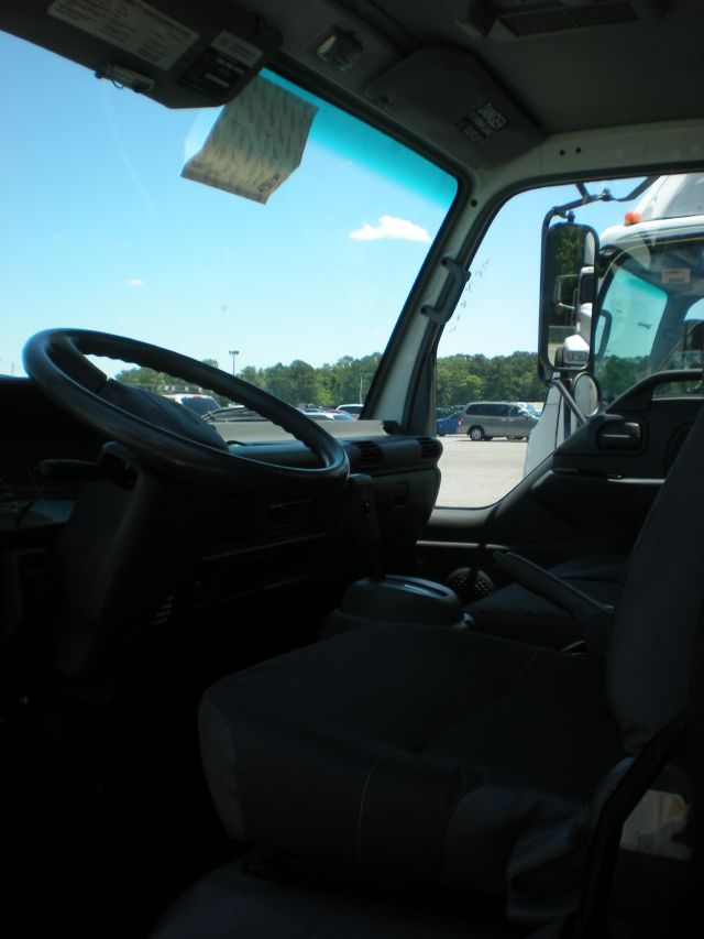 2007 GMC W4500 SR5 TRD Sport