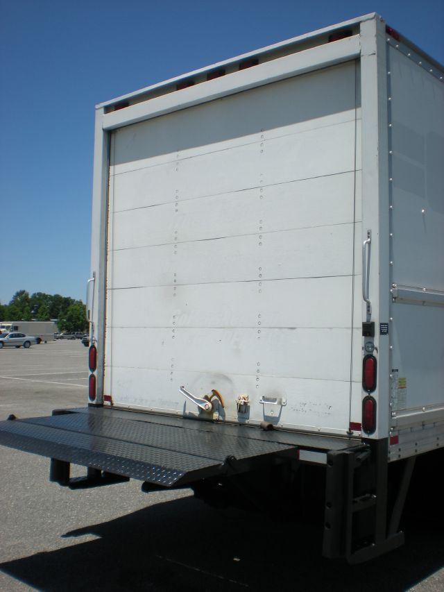 2007 GMC W4500 SR5 TRD Sport