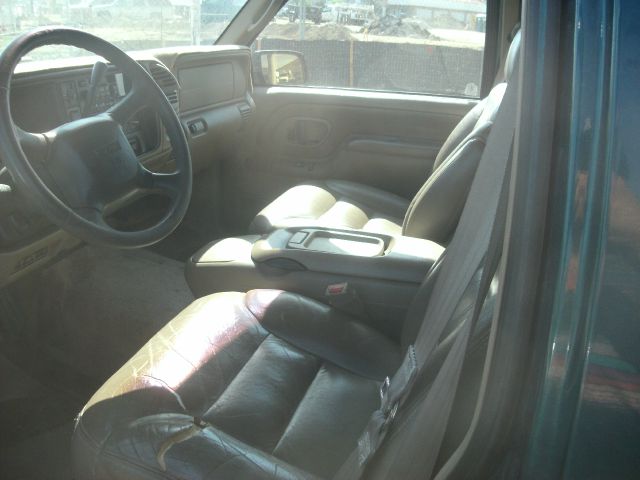 1998 GMC Yukon 4x4 Crew Cab LE