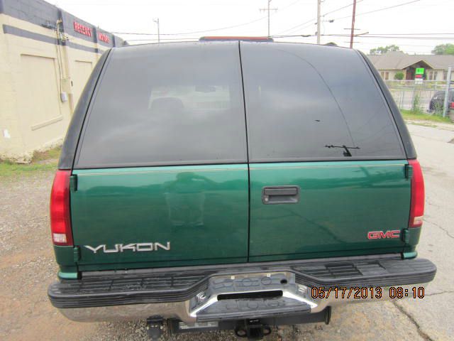 1999 GMC Yukon 4x4 Crew Cab LE