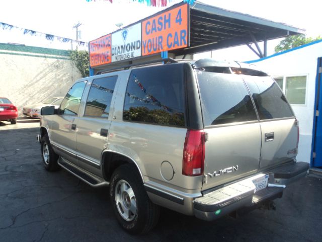 1999 GMC Yukon 4x4 Crew Cab LE
