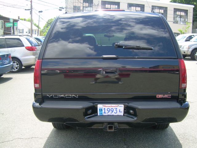 1999 GMC Yukon New Beetle Hatchback 2D