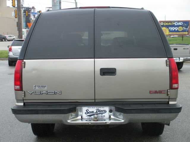 1999 GMC Yukon 4x4 Crew Cab LE