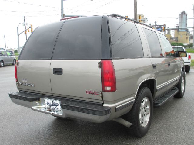 1999 GMC Yukon 4x4 Crew Cab LE