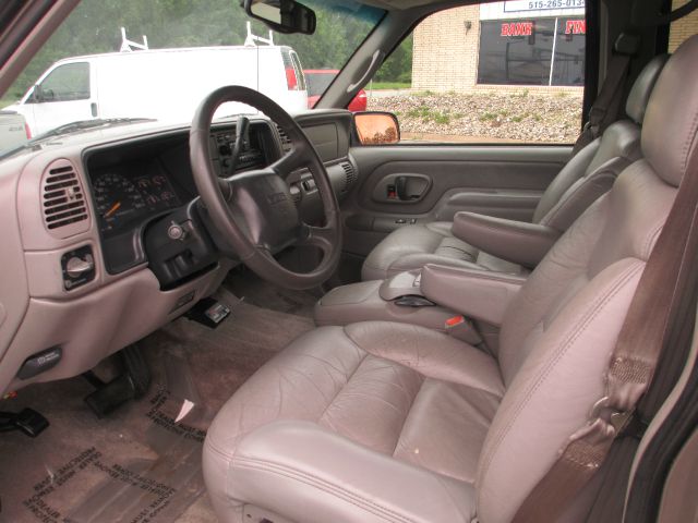 1999 GMC Yukon 4x4 Crew Cab LE