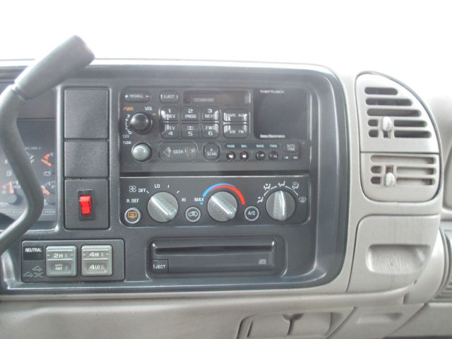 1999 GMC Yukon 4x4 Crew Cab LE