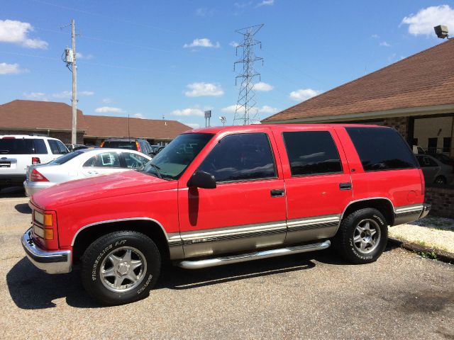 1999 GMC Yukon L.T. 4-w.d. 5.3L